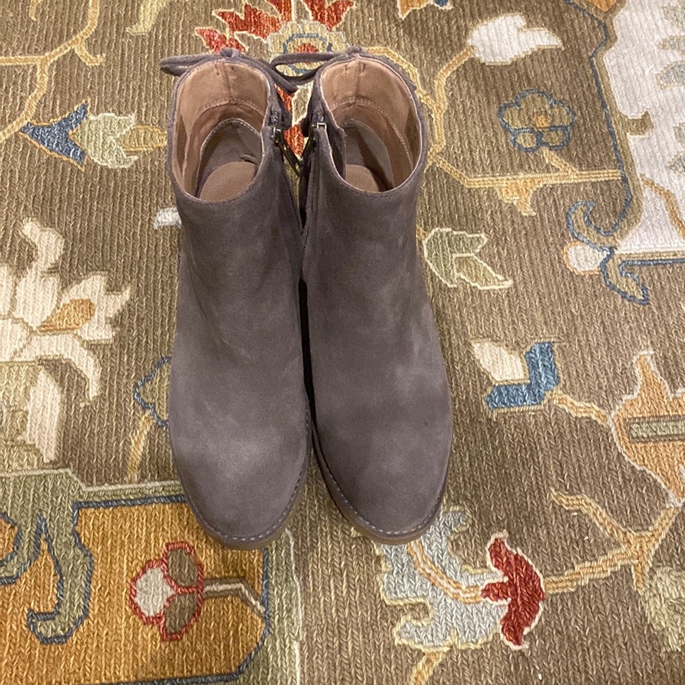 Women’s UGG boots size 7
